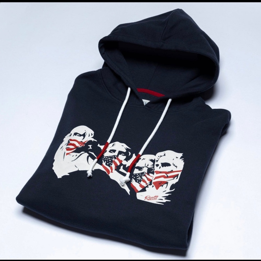 The Rushmore Outlaws Hoodie-Size XL 


Brand new in bag never worn